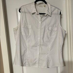 Riders by Lee Black and White Sleeveless Button Down Shirt
